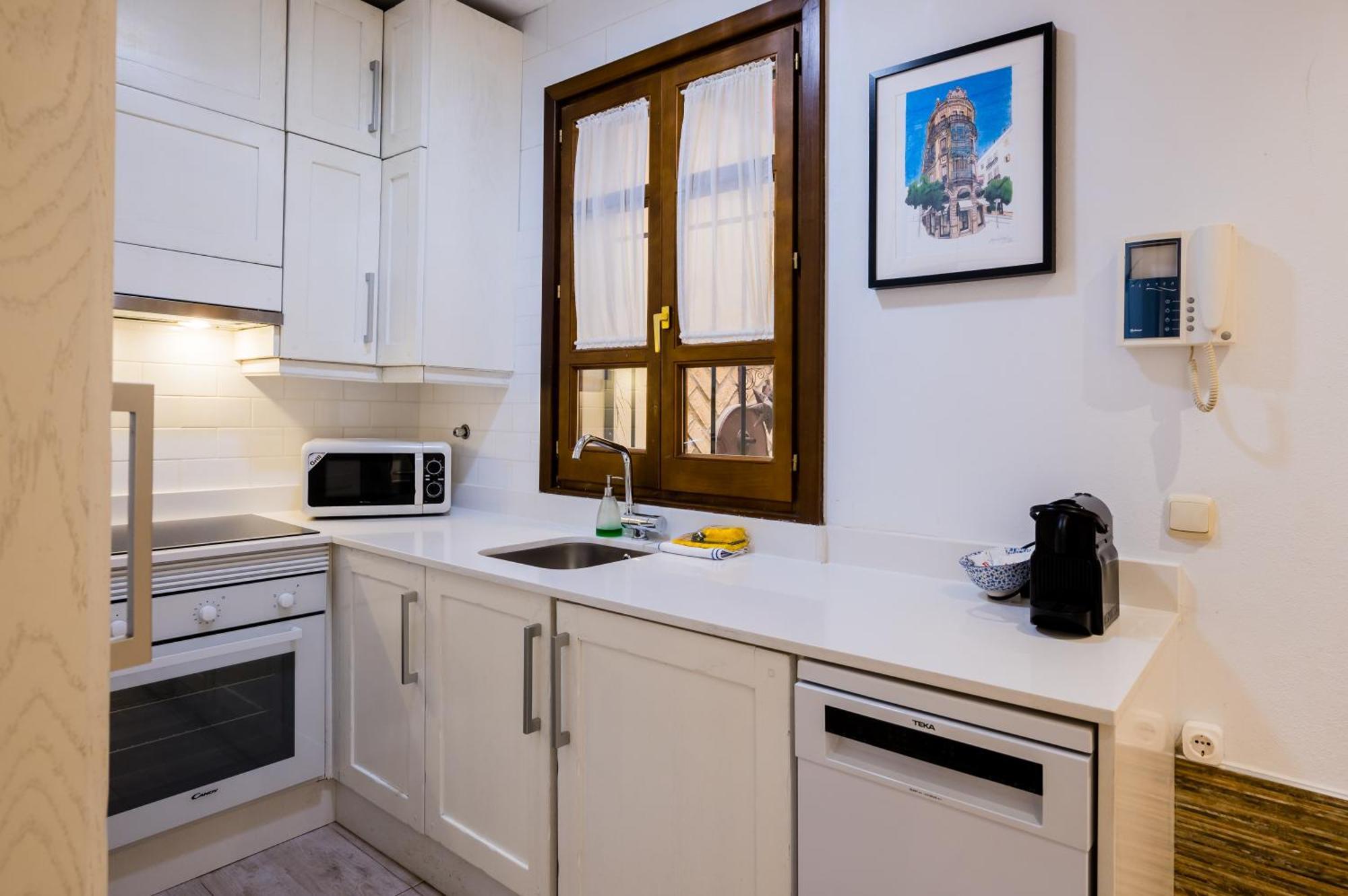 Beautiful And Cozy- 1Bd 1Bth- Arenal Center Lejlighed Sevilla Eksteriør billede